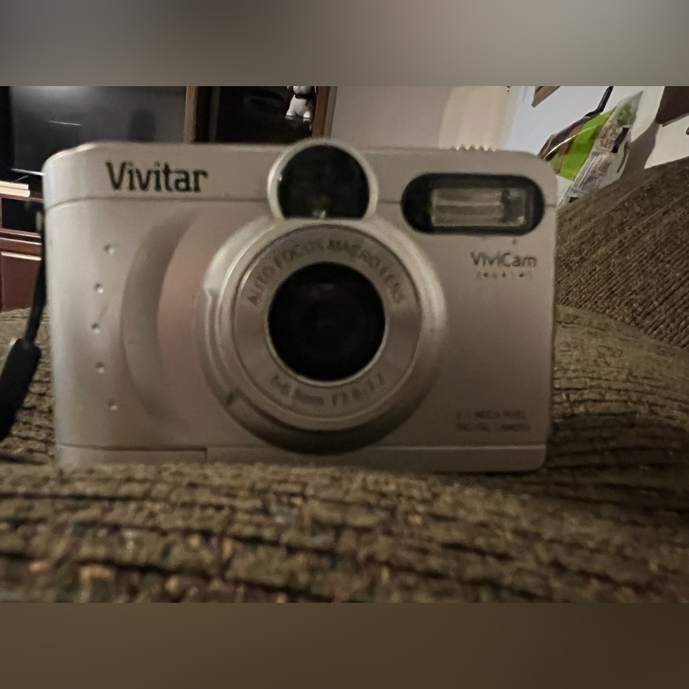Vivitar VivCam 3640 Digital Camera - Sleek Silver